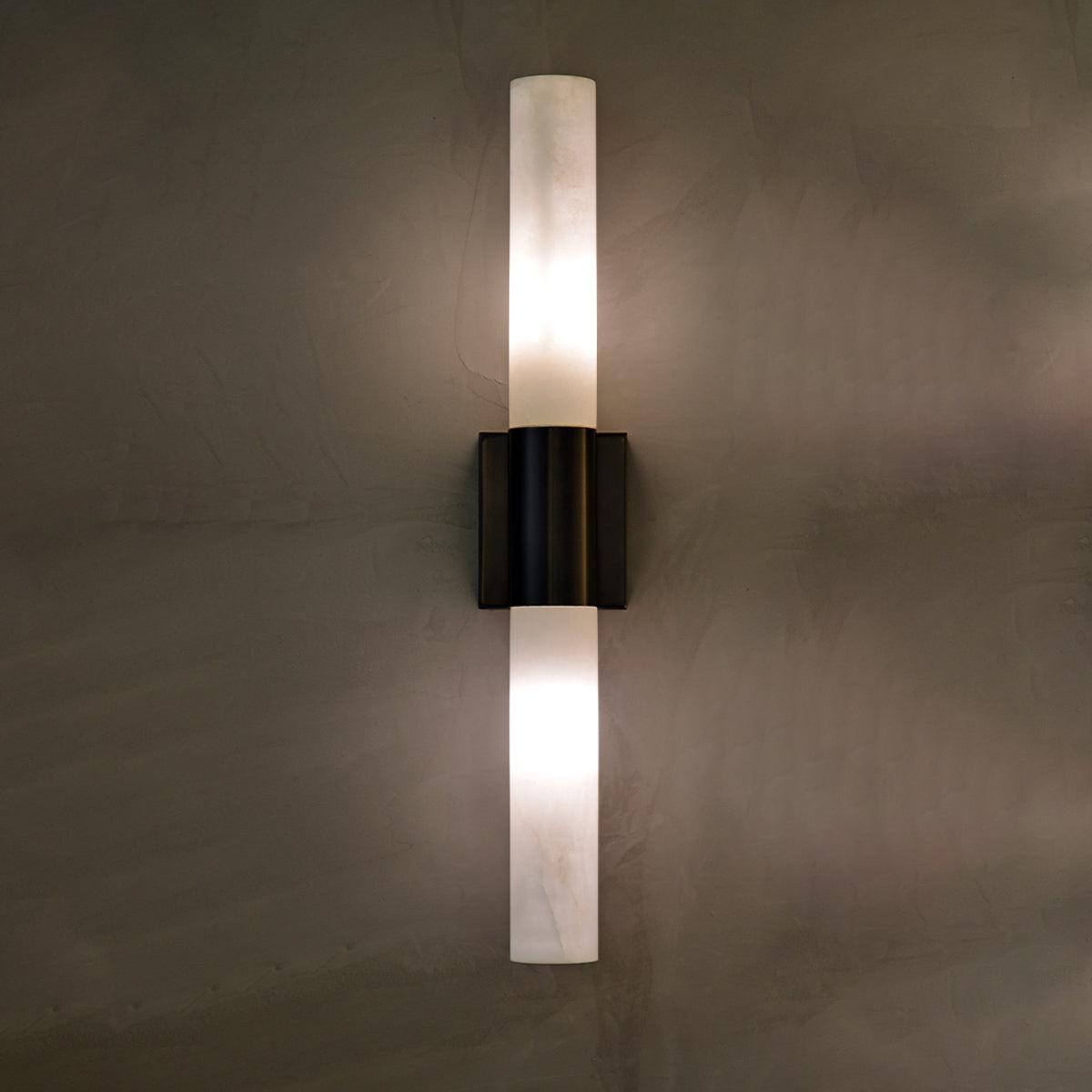 Simple wall lamp